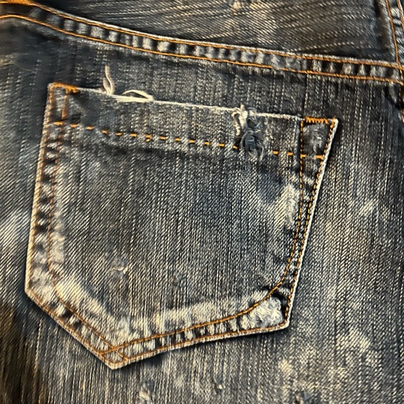 Goldsign cutoff shorts in distressed wash size 27 - Picture 7 of 10